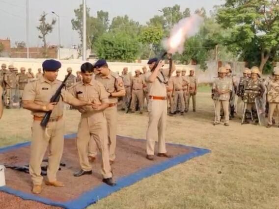 Amroha Police: अमरोहा में अब उपद्रव करने वालों की खैर नहीं, पुलिस ने की है ये खास तैयारी Amroha Police: अमरोहा में अब उपद्रव करने वालों की खैर नहीं, पुलिस ने की है ये खास तैयारी