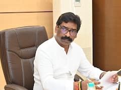 Jobs in Jharkhand: CM हेमंत सोरेन ने विभिन्न विभागों की 55524 पदों पर भर्ती में तेजी का दिया निर्देश, जानें बड़ी बात