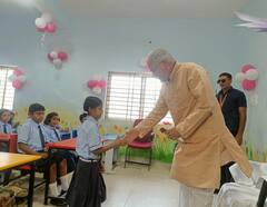 In Photos: जब छत्तीसगढ़ के सीएम भूपेश बघेल ने सुनी नन्हें बच्चों की दिल की बात, देखें तस्वीरें