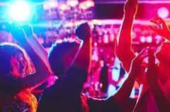 Hyderabad: హైదరాబాద్ పాతబస్తీలో ముజ్రా పార్టీ, యువతులతో అర్ధ నగ్న డాన్సులు!