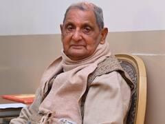 Prayagraj: कपिल सिब्बल को राज्यसभा भेजने से अब दिग्गज नेता रेवती रमण हुए अखिलेश यादव से नाराज, समर्थक छोड़ने लगे पार्टी