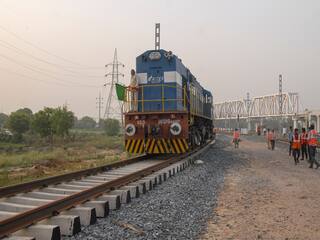 Indian Railway Rules: પ્લેટફોર્મ ટિકિટ પર પણ કરી શકો છો મુસાફરી, જાણો રેલવેનો આ જરૂરી નિયમ