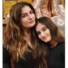 Raveena Tandon Daughter Photos: जान्हवी-सारा जैसी अभिनेत्रियों को कड़ी टक्कर देती हैं रवीना टंडन की बेटी, ग्लैमरस तस्वीरें देख हो जाएंगे फैन