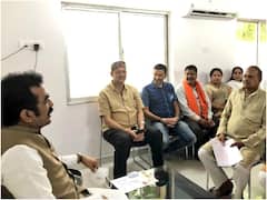 Jabalpur News: बीजेपी सांसद के घर जुट रही है नगरीय निकाय चुनाव के दावेदारों की भीड़, बायोडाटा दिखा रहे हैं कार्यकर्ता
