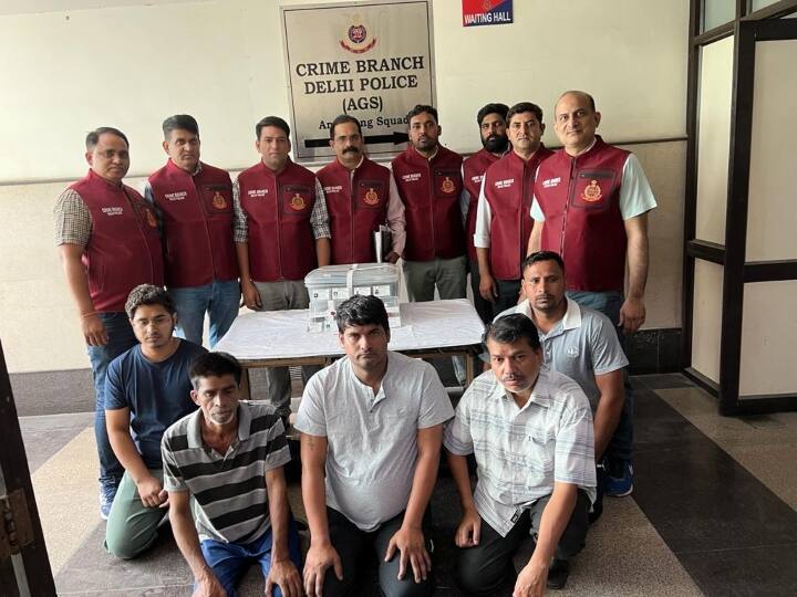 Frauds Arrested In Delhi: सरकारी नौकरी का झांसा देकर करते थे ठगी, दिल्ली पुलिस ने गिरोह के 5 सदस्यों को किया गिरफ्तारी Frauds Arrested In Delhi: They used to cheat on the pretext of getting a government job, Delhi Police arrested 5 members of the gang ANN Frauds Arrested In Delhi: सरकारी नौकरी का झांसा देकर करते थे ठगी, दिल्ली पुलिस ने गिरोह के 5 सदस्यों को किया गिरफ्तारी