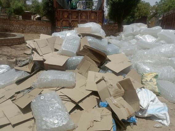 Nagaur News: नागौर में अवैध शराब फैक्ट्री का खुलासा, 11 लाख का सामान जब्त, एक महिला गिरफ्तार Nagaur News: नागौर में अवैध शराब फैक्ट्री का खुलासा, 11 लाख का सामान जब्त, एक महिला गिरफ्तार