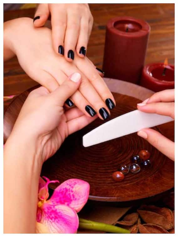 यहां जानिए नाखून बढ़ाने के टिप्स