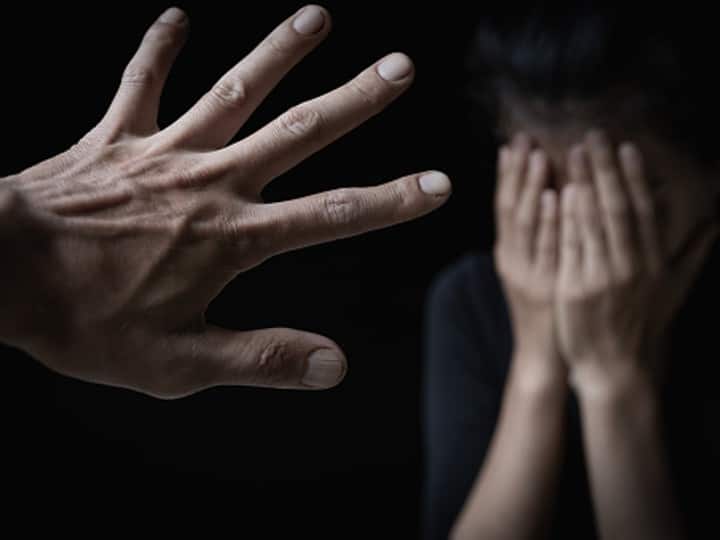 Bihar: Minor Girl Gang-Raped On Moving Bus In Bettiah District, 4 Persons Arrested Bihar: Minor Girl Gang-Raped On Moving Bus In Bettiah District, 4 Persons Arrested