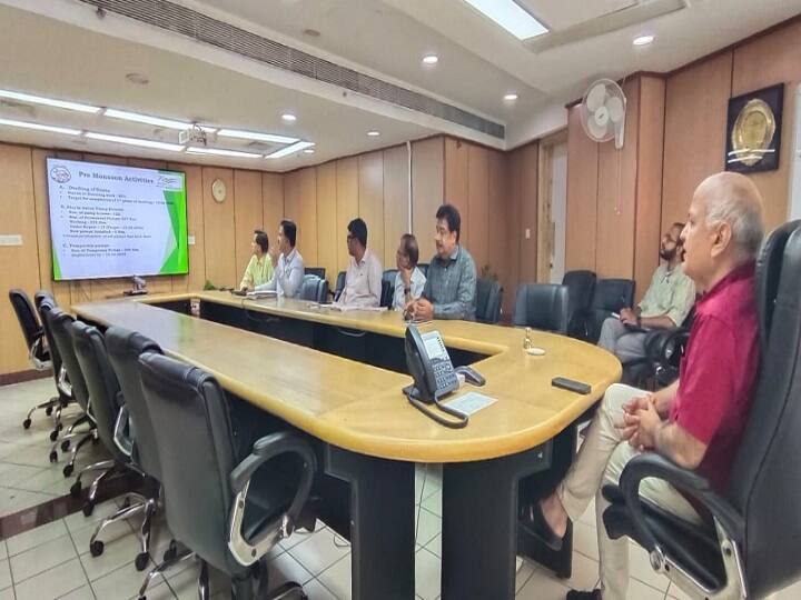 Delhi Water Logging News: इस मानसून दिल्ली की सड़कें नहीं बनेंगी तालाब, केजरीवाल सरकार कर रही है खास इंतजाम Delhi Water Logging News Deputy CM Manish Sisodia Meeting for Water Logging issue in delhi ann Delhi Water Logging News: इस मानसून दिल्ली की सड़कें नहीं बनेंगी तालाब, केजरीवाल सरकार कर रही है खास इंतजाम