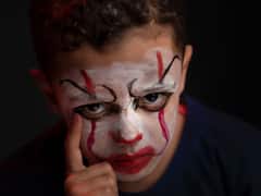 14 ఏళ్ల బాలుడికి వణికిపోతున్న పట్టణం, ఊర్లోకి రాకుండా బ్యాన్!