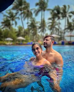 Photo: કાળજાળ ગરમીમાં Ishita Duttaએ પતિ સાથે સ્વીમિંગ પૂલમાં બતાવ્યો રોમેન્ટિક અંદાજ, જુઓ........