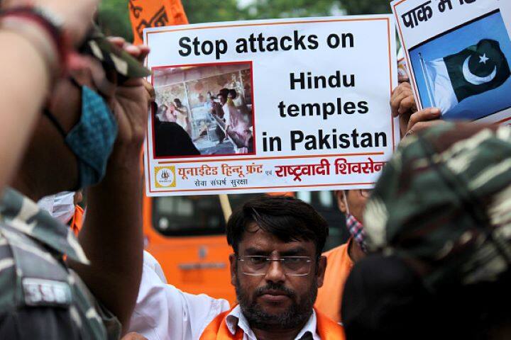 Pakistan: Idols Of Deities Vanadalised At Hindu Temple In Karachi, Police Begin Probe Pakistan: Idols Of Deities Vanadalised At Hindu Temple In Karachi, Police Begin Probe