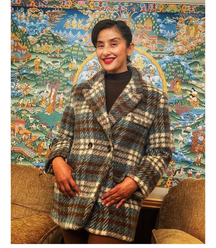एक्ट्रेस मनीषा कोइराला (Manisha Koirala) को भी साल 2012 में ओवेरियन कैंसर हो गया था. हालांकि, यूएस में उनका इलाज हुआ और वह बिल्कुल ठीक हो गईं.