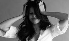 Dishani Chakraborty PHOTOS: મિથુનની વહુ જ નહીં, દીકરી પણ છે ખૂબ બોલ્ડ, સ્ટાઈલમાં સ્ટાર કિડ્સને પણ આપે છે ટક્કર