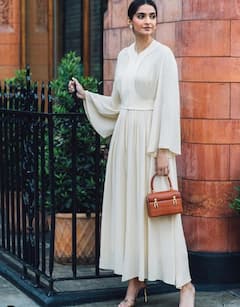 Sonam Kapoor Birthday: কলেজ জীবনে হাতখরচা চালানোর জন্য এই কাজও করেন সোনম! জানুন অজানা তথ্য