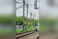 Delhi Metro Blue Line 'Glitch' Rectified, Normal Services Resume. Rush Hour Commuters Impacted