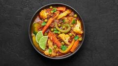 Mixed Veg Recipes: পড়ে থেকে পচছে শাক-সবজি! সুস্বাদু মিক্সড ভেজ বানিয়ে নিন সহজেই