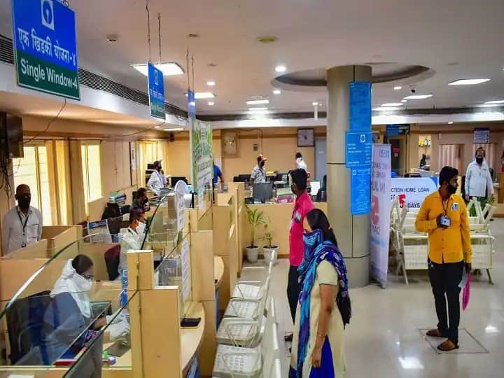 RBI Cancelled Mudhol Co-operative Bank know reason of it Bank License Cancelled: आरबीआई ने इस बैंक पर की बड़ी कार्रवाई, जानें ग्राहकों के पैसों का क्या होगा