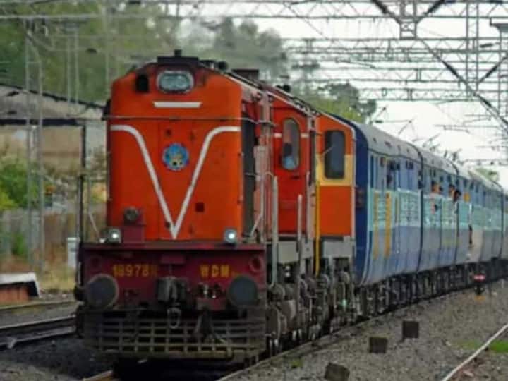 Attempts were made to overturn the Wankaner Morbi Demu train ગુજરાતની આ ટ્રેનને ઉથલાવવાનો પ્રયાસ, તંત્રમાં મચી દોડધામ