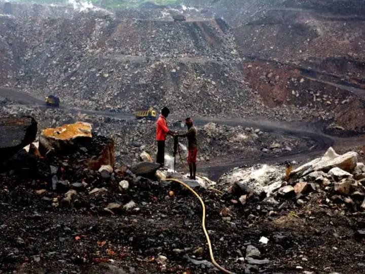 Air quality panel bans use of coal in Delhi-NCR from January 1, 2023 Coal Ban in Delhi: દિલ્હી-એનસીઆરમાં આગામી વર્ષથી કોલસાના ઉપયોગ પર મુકાયો પ્રતિબંધ, આ કારણે કરાયો નિર્ણય