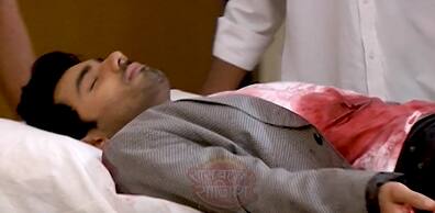 Parineetii: Rajeev's life in danger | SBS