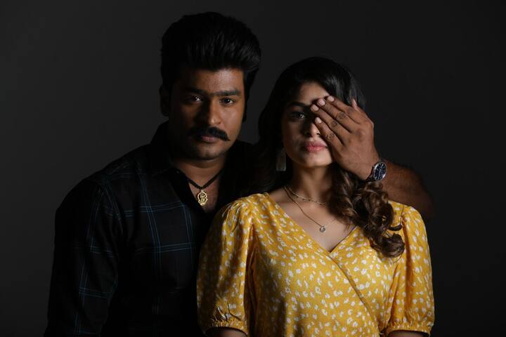 இருட்டின் நடுவே ஒளி