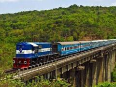 Maharashtra: विद्युतीकरण पूरा होने के बाद पहले मानसून के लिए तैयार Konkan Railway, विशेष तकनीकी से किया गया है लैस