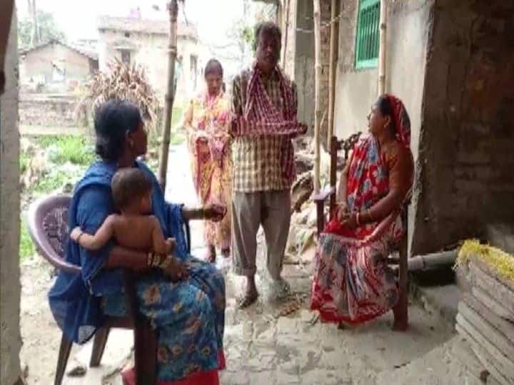 Bihar: Elderly Couple Begs To Arrange Rs 50,000 As Hospital Staffer 'Demands Bribe' To Release Son's Body Bihar: Elderly Couple Begs To Arrange Rs 50,000 As Hospital Staffer 'Demands Bribe' To Release Son's Body