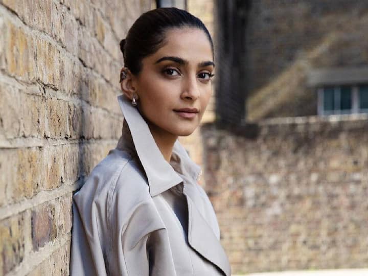 बॉलिवूड अभिनेत्री सोनम कपूर (Sonam Kapoor) आज (9 जून) तिचा 37वा वाढदिवस साजरा करत आहे. सध्या सोनम कपूर प्रेग्नंट आहे आणि अशा परिस्थितीत तिचा वाढदिवस आणखी खास असणार आहे.