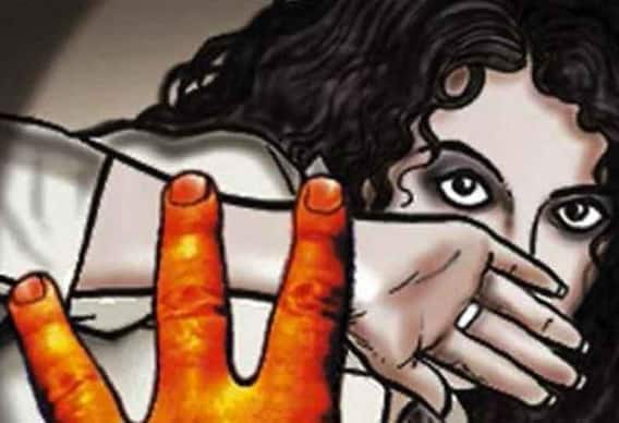 Crime News:  વેરાવળના આ વન અધિકારીએ પરિણીતા પર ગુજાર્યો અનેક વખત બળાત્કાર, પોલીસ ફરિયાદ થતા ખળભળાટ