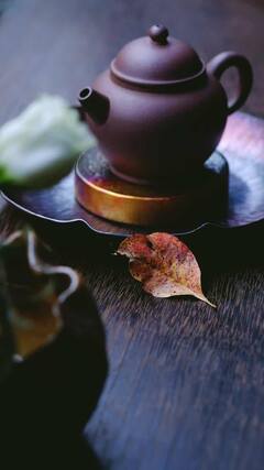 Health Tips : गुळाच्या चहाचे नेमके फायदे की तोटे?