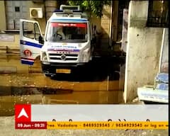 સુરેન્દ્રનગરઃ ચુડા તાલુકા આરોગ્ય કેન્દ્ર બહાર ભરાયા વરસાદી પાણી