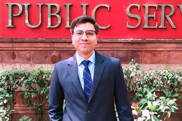 Even after several failures in UPSC, Kushal did not give up, achieved 40th rank 1 fa288684f765c8120fc41e399c7846ea original