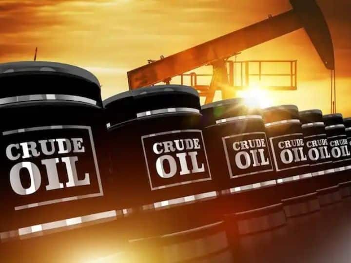 Global crude oil prices have once again crossed 123 per barrel marathi business news Crude Oil Price : जागतिक बाजारात कच्च्या तेलाच्या भावात मोठी वाढ; 123 डॉलर प्रति बॅरल पार