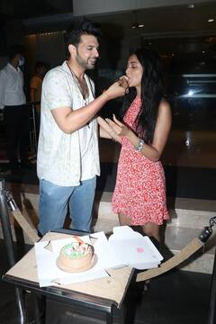 Tejasswi Prakash Birthday Photos: તેજસ્વી પ્રકાશે તેનો જન્મદિવસ પાપારાઝી સાથે ઉજવ્યો, જુઓ અભિનેત્રીના સુંદર ફોટા