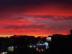 In Pics : गुलाबी रंगात रंगली पुण्याची सायंकाळ, मनमोहक फोटो पाहून तुम्हीही व्हाल प्रसन्न