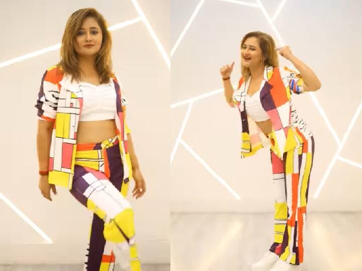 Rashmi Desai latest dance video set the social media on fire, watch here Rashmi Desai Video: 'मुझे नौलखा मंगा दे रे' रिमिक्स पर कुछ ऐसा नाचीं रश्मि देसाई, शानदार डांस मूव्स के फैन्स भी हुए मुरीद