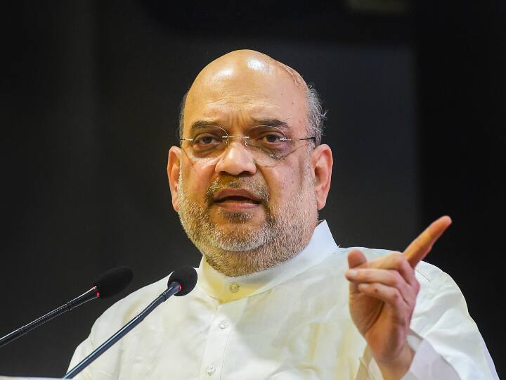 India cannot be self-sufficient without contributing to rural development says Home Affairs Minister Amit Shah Amit Shah : तरुणांनी खेड्याकडं जावं, अर्थव्यवस्थेत ग्रामविकासाचं योगदान मिळवल्याशिवाय भारत स्वयंपूर्ण होणार नाही : अमित शाह