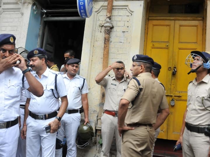 West Bengal Policeman suffering from depression opened fire in Kolkata one woman died shot himself ann