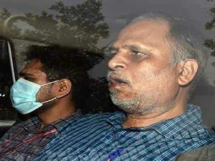 Viral Pic of jailed Satyendar Jain AAP leaders CM Arvind Kejriwal Delhi Health Minister Enforcement Directorate ED custody 'Cost Of Being Honest And Committed': Viral Picture Of Jailed Satyendar Jain Shocks AAP Leaders