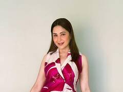 PHOTO: बॉलिवूडच्या धक-धक गर्लचा नवा लूक; ड्रेसची किंमत ऐकून तुम्हालाही बसेल धक्का!