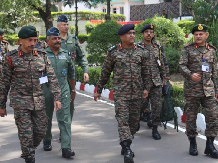 Army Chief General Manoj Pandey on Northern Command tour will also visit LAC ann Indian Army: उत्तरी कमान के दौरे पर थलसेना प्रमुख जनरल मनोज पांडे, एलएसी का भी करेंगे दौरा