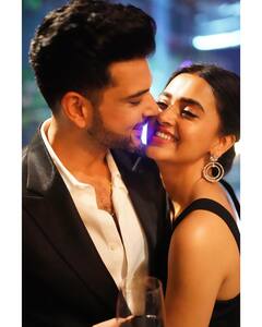 Bigg Boss 15 के घर में यूं परवान चढ़ी Tejasswi Prakash और Karan Kundrra की लव स्टोरी, लड़ाई-झगड़े के बाद भी रिश्ता है काफी मजबूत
