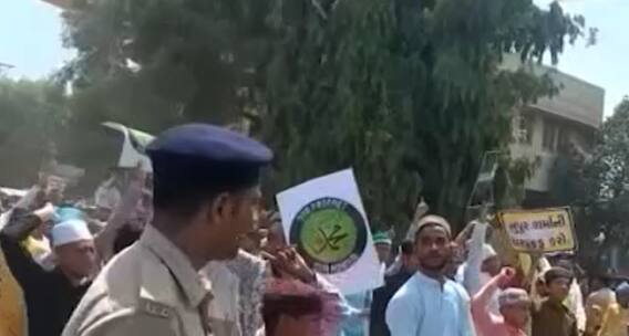 વડોદરાઃ આ વિસ્તારમાં નૂપુર શર્માના નિવેદનનો થઈ રહ્યો છે ભારે વિરોધ, જુઓ વીડિયો