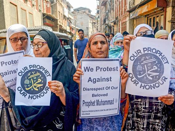 IN PICS | Outage Over Prophet Row Spills Onto The Streets In UP, Kolkata, Srinagar, Hyderabad