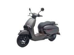 Sixties 300i स्कूटर पाहून प्रेमात पडाल, डॅशिंग लूकसह मिळणार जबरदस्त फीचर्स