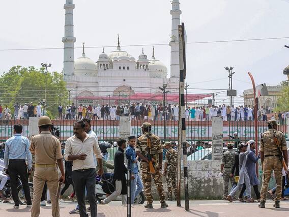 IN PICS | Outage Over Prophet Row Spills Onto The Streets In UP, Kolkata, Srinagar, Hyderabad