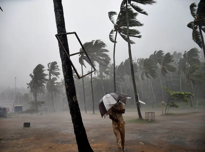 Monsoon IMD Update: Southwest monsoon knocks out Goa, find out where the rains will be and where the heatwave will wreak havoc Monsoon IMD Update : ਦੱਖਣੀ-ਪੱਛਮੀ ਮੌਨਸੂਨ ਨੇ ਦਿੱਤੀ ਗੋਆ 'ਚ ਦਸਤਕ, ਜਾਣੋ ਕਿੱਥੇ ਹੋਵੇਗੀ ਬਾਰਿਸ਼ ਅਤੇ ਕਿੱਥੇ ਤਬਾਹੀ ਮਚਾਵੇਗੀ ਹੀਟਵੇਵ 
