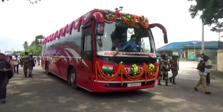 Agartala-Kolkata bus service via Dhaka resumes after two years of COVID pandemic Indo-Bangladesh Bus Service: ভায়া ঢাকা, ২ বছর পর চালু আগরতলা-কলকাতা বাস পরিষেবা