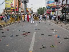 Prophet Muhammad Row: विवादित टिप्पणी को लेकर देश के कई हिस्सों में विरोध प्रदर्शन, हुई हिंसा, पुलिस ने भी किया लाठीचार्ज